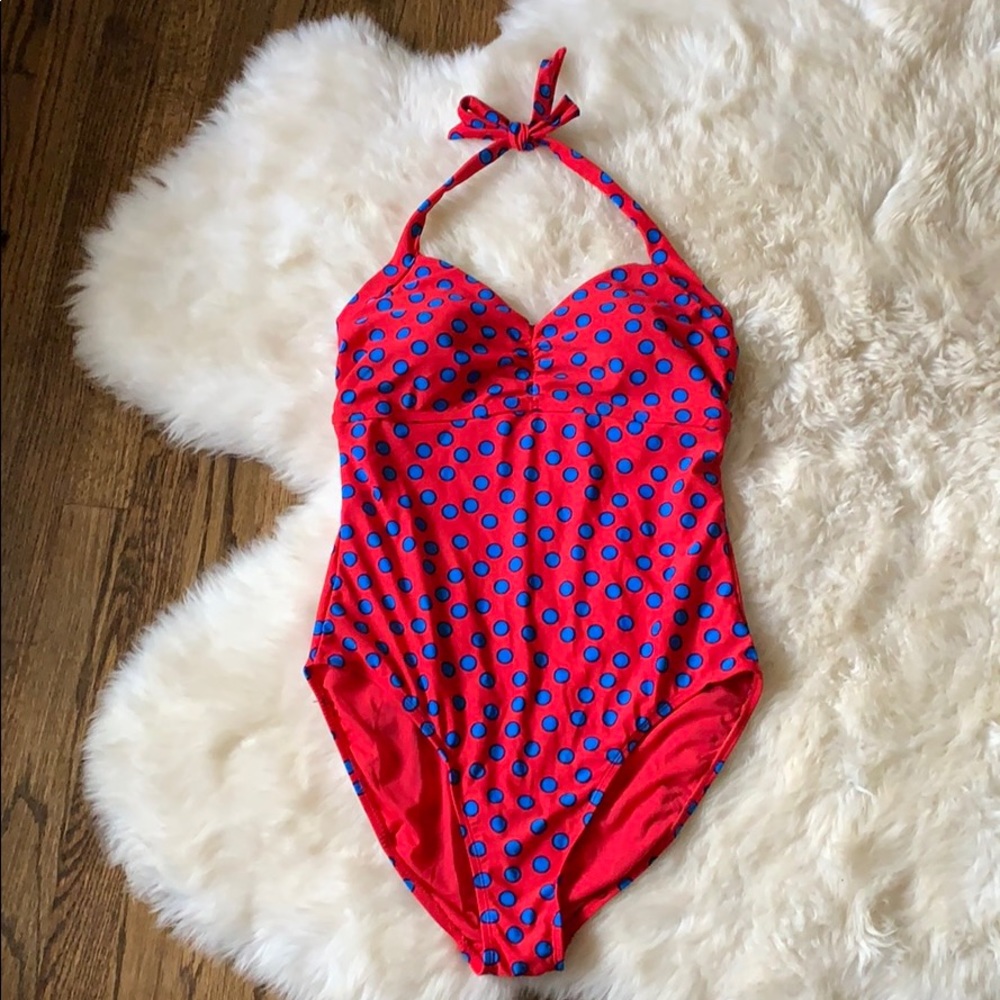 🛍 Old Navy polka dot one piece swimsuit
